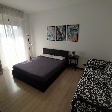 Brenta/Corvetto Studio Apartment Milano Eksteriør bilde